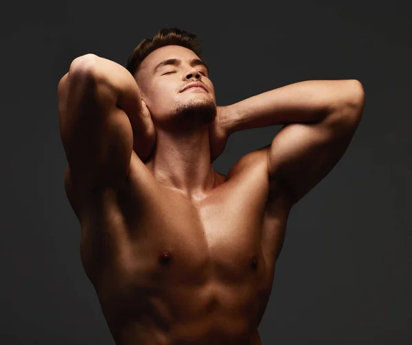 Built Brick Wall Handsome Athletic Young Man Posing Shirtless Studio — 스톡 사진