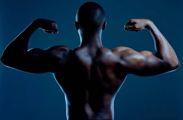 Gotta Love Those Guns Rearview Studio Shot Fit Young Man — Foto de Stock