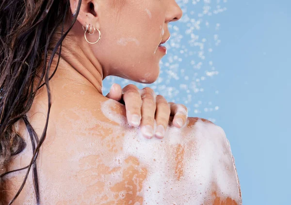 Taking Care Your Skin More Important Covering Studio Shot Unrecognisable — Fotografia de Stock