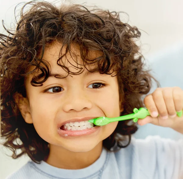 Getting Root Problem Little Boy Brushing His Teeth Home — Stockfoto
