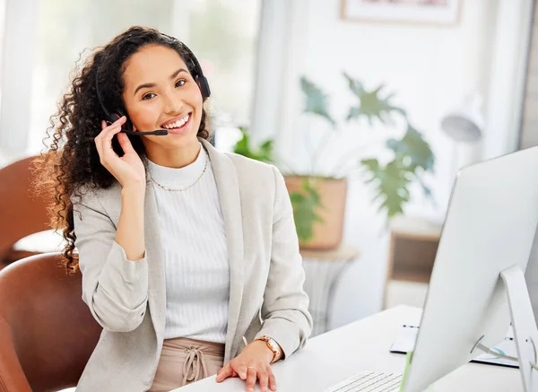 Providing Friendliest Service Smile Portrait Young Businesswoman Wearing Headset While — стоковое фото