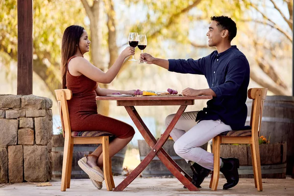 Best Moments Life Arent Even Planned Young Couple Having Wine —  Fotos de Stock