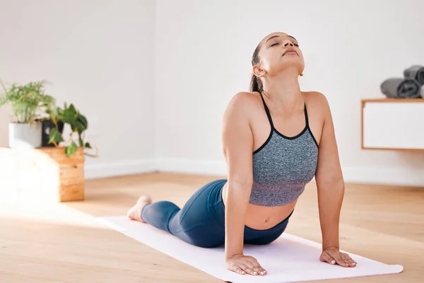 Stretching Away All Negativity Young Woman Practicing Yoga Home — Φωτογραφία Αρχείου