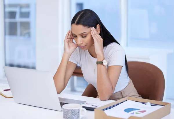 Attractive Young Businesswoman Looking Stressed While Working Her Desk Office — Fotografia de Stock