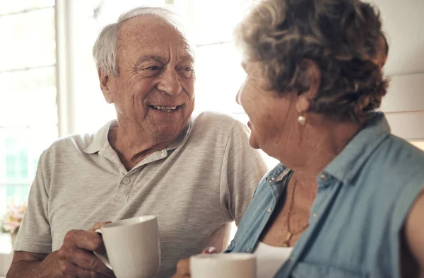 Coffee Conversation All Need Senior Couple Having Breakfast Together Home — Stockfoto