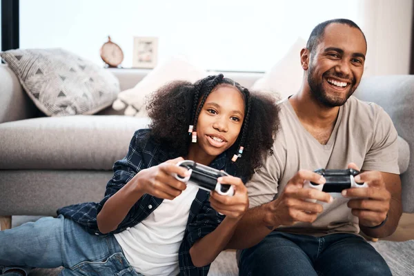 Youve Met Your Match Dad Young Girl Playing Video Games — Stockfoto