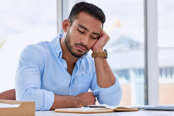 Feeling Need Rest Eyes Young Businessman Looking Bored His Office — Foto Stock