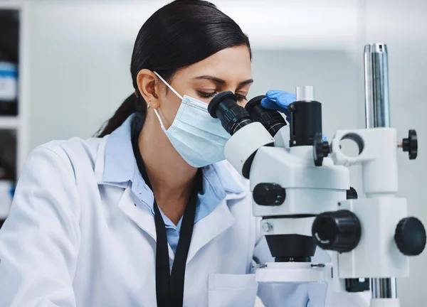 Lets See Whats Microscope Young Female Researcher Working Laboratory — Stockfoto