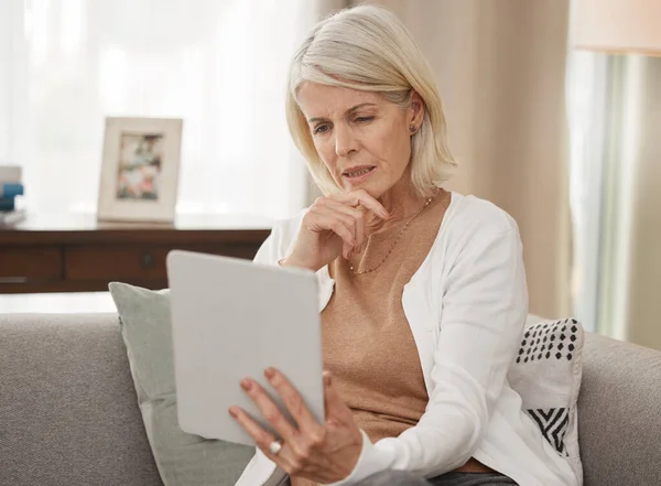 You Dont Know Get Informed Mature Woman Using Digital Tablet — Fotografia de Stock