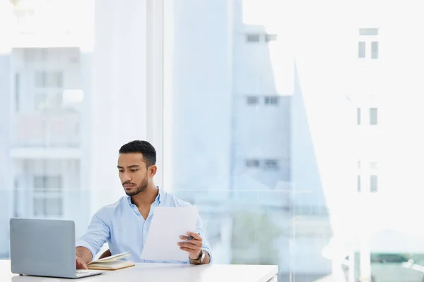 Managing His Business Investments Young Businessman Going Paperwork While Working — Φωτογραφία Αρχείου