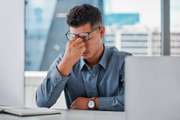 Frustrating Handsome Young Businessman Sitting Alone Office Feeling Stressed — Zdjęcie stockowe