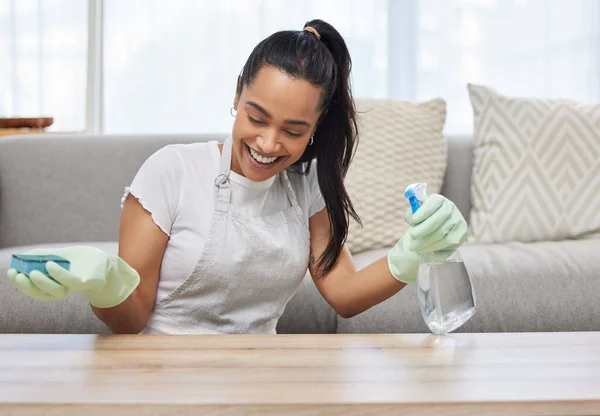 Boy Love Clean Surfaces Attractive Young Woman Using Sponge Spray — Φωτογραφία Αρχείου