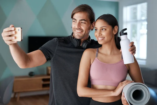 Pre Workout Selfie Athletic Young Couple Taking Selfies Starting Workout — Foto de Stock