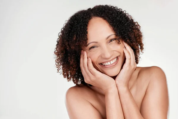 Soft Skin Makes Smile Cropped Portrait Beautiful Mature Woman Posing — Stockfoto