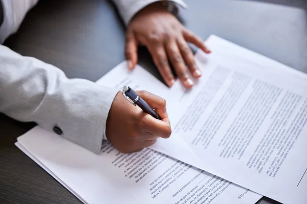 Ive Read Ready Sign Businesswoman Signing Paperwork Office — Fotografia de Stock