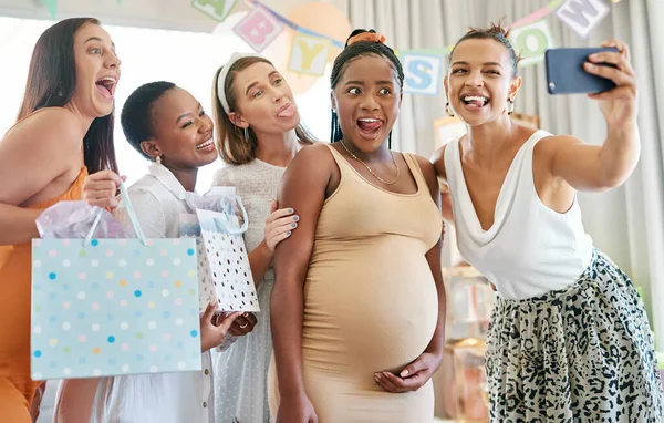 Ill Remember Day Forever Group Female Friends Taking Selfies Baby — Photo