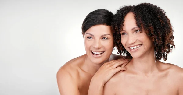 Take Look Beauty Way Two Beautiful Mature Women Posing Grey — Stockfoto