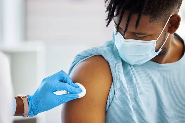 You Might Have Little Bit Bleeding Doctor Holding Cotton Ball — Photo