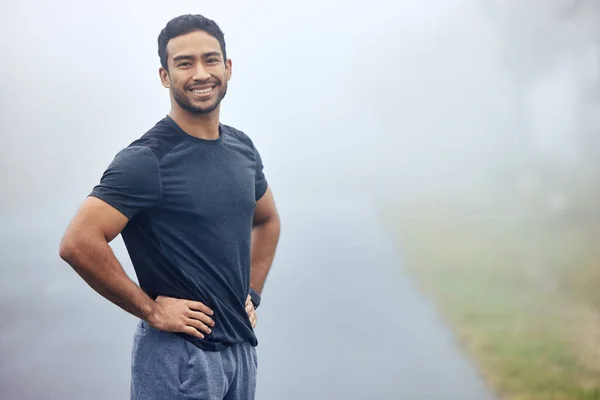 Out Refreshing Morning Run Portrait Sporty Young Man Exercising Outdoors — Foto de Stock