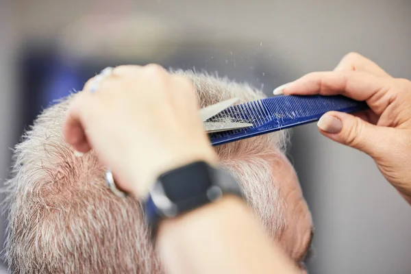 Haircut Makes World Difference Your Appearance Man Getting Haircut Salon — Stockfoto