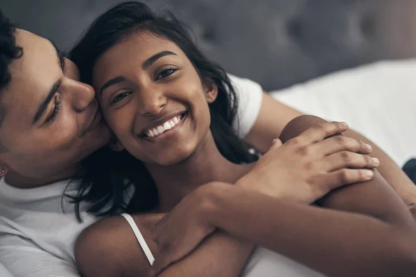 Still Makes Laugh Young Couple Sharing Intimate Moment Home — Foto Stock