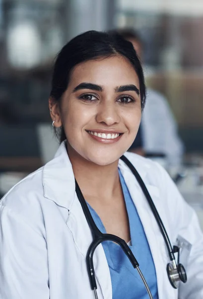 Being Medical Expert Challenging Rewarding Happy Female Doctor Taking Break — Stockfoto