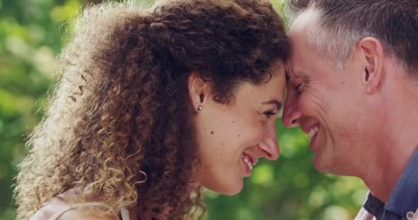 Happy Smiling Loving Couple Bonding Enjoying Day Nature Looking Each — Vídeo de Stock