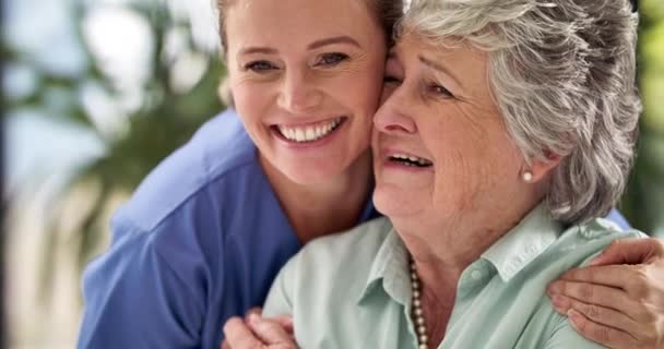 Kind Medical Nurse Care Support Elderly Patient Senior Woman Big — Stok Video