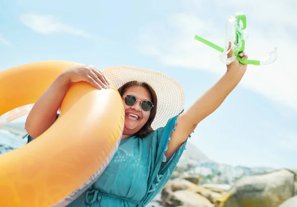 Race You Water Mature Woman Standing Holding Pool Inflatable Snorkel — ストック写真