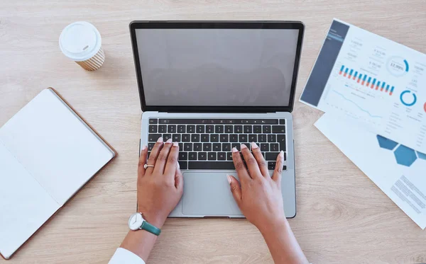 Digital Marketing Hands Typing Report Blank Computer Female Office Worker — Foto de Stock