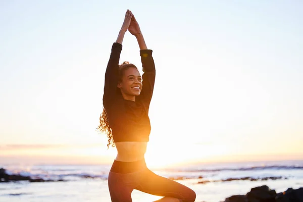 Art Yoga Balance Silence Attractive Young Woman Doing Yoga Alone — Foto de Stock