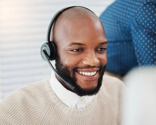 Solving Each Query Smile Handsome Young Salesman Sitting Office Wearing — Zdjęcie stockowe