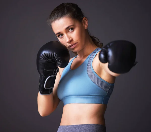Shes Fiercer You Think Portrait Young Woman Wearing Boxing Gloves — Zdjęcie stockowe
