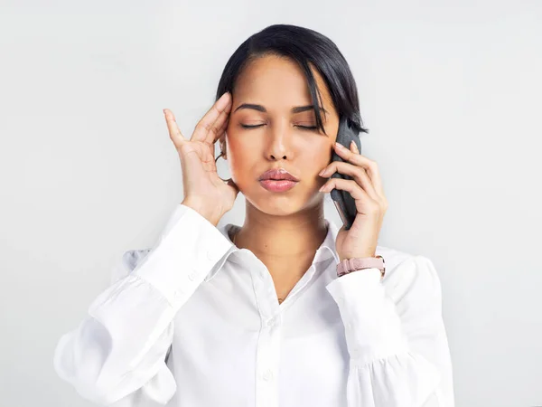 Only Thing Left Disconnect Studio Shot Young Businesswoman Using Smartphone — Foto Stock