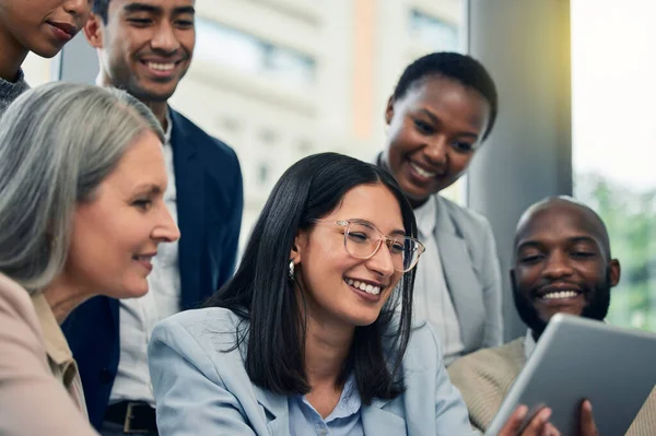 Ive Missed Coworkers Group Businesspeople Using Digital Tablet Meeting — Stok fotoğraf