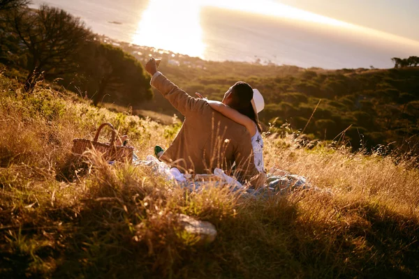 Isnt Just Beautiful Young Couple Enjoying Sunset Taking Selfie Nature —  Fotos de Stock