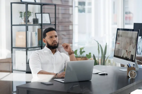 Feels Might Missing Something Young Businessman Looking Thoughtful While Working — Stock Photo, Image