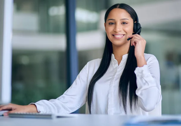 Our Customers Core Our Organization Young Woman Using Headset Computer — Foto de Stock