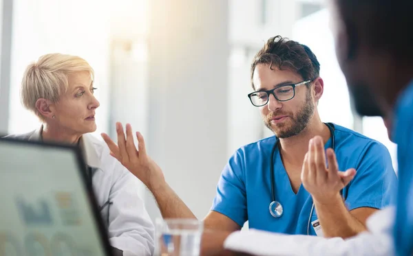 Group Medical Doctors Planning Brainstorming Discussing Patients Records Meeting Healthcare — Fotografia de Stock