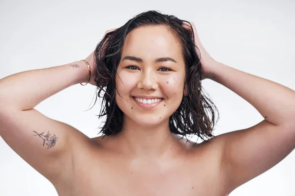 Skin Feels Good Does Hair Studio Shot Beautiful Young Woman — Photo