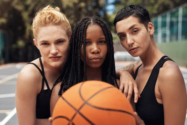 Staying Focused Game Portrait Group Sporty Young Women Standing Together — Stock fotografie