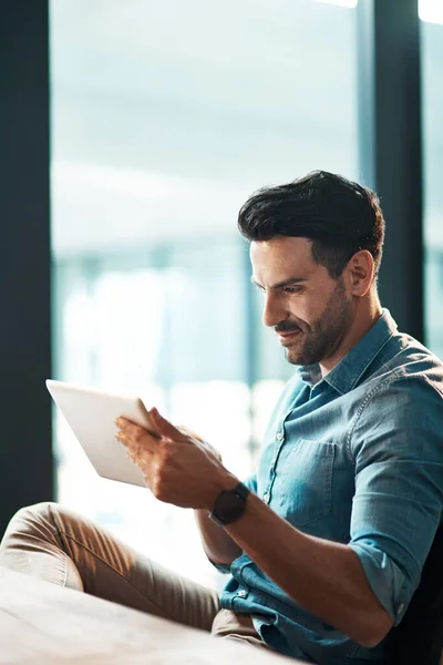 Serious Businessman Typing Digital Tablet His Office Handsome Male Entrepreneur — Stock Fotó