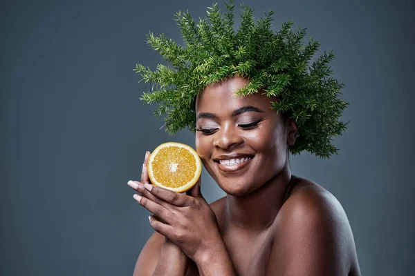 Citrus Fruit Can Prevent Host Skin Issues Beautiful Woman Holding — Stockfoto