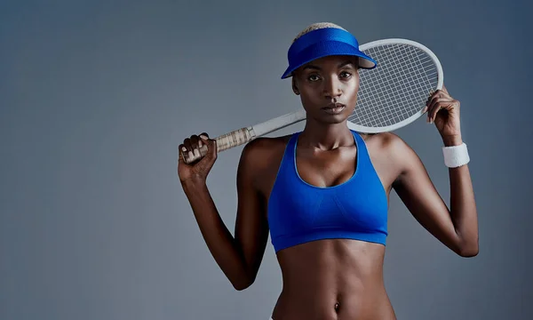 Tennis Part Studio Shot Sporty Young Woman Posing Tennis Racket — Photo