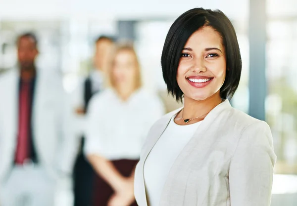 Young Smart Smiling Businesswoman Diverse Team Work Ready Achieve Success — Stockfoto