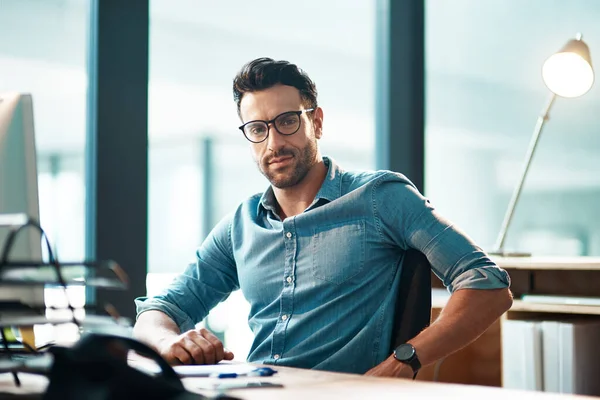 Creative Entrepreneur Working Computer Office Researching Browsing Searching Online Startup — Stock Fotó