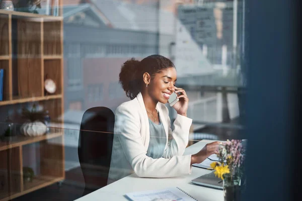 Business Woman Talking Phone Call Young Entrepreneur Receiving Good News — Foto de Stock
