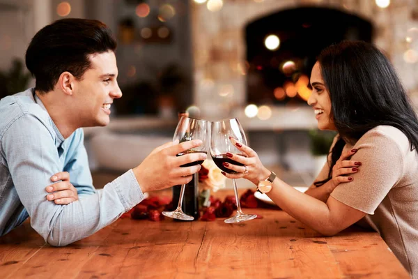 Cheers Person Want Grow Old Young Couple Having Romantic Evening — Photo