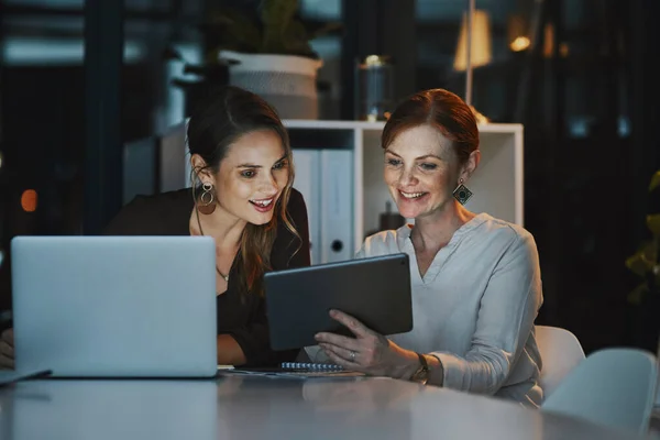 Number One Tool Beat Deadline Two Businesswomen Using Digital Tablet — Stok fotoğraf