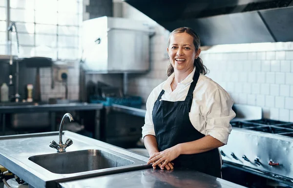 Watch Make Culinary Magic Portrait Confident Mature Woman Standing Kitchen —  Fotos de Stock